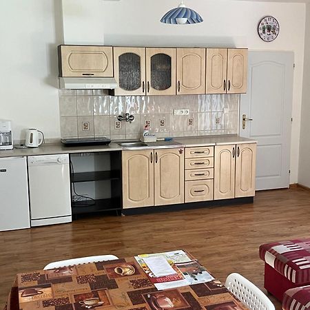 Apartman V Zahradni Прахатице Экстерьер фото