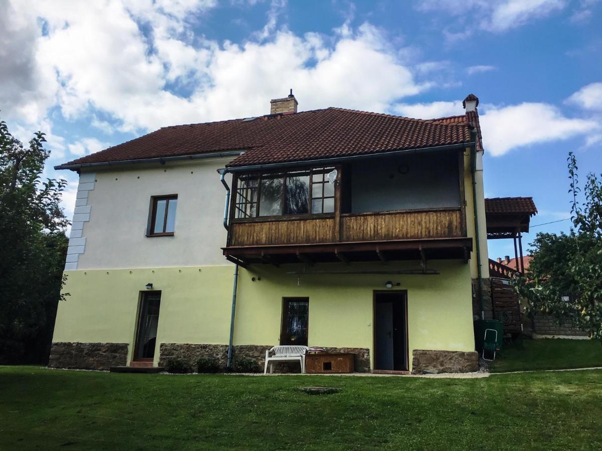 Apartman V Zahradni Прахатице Экстерьер фото